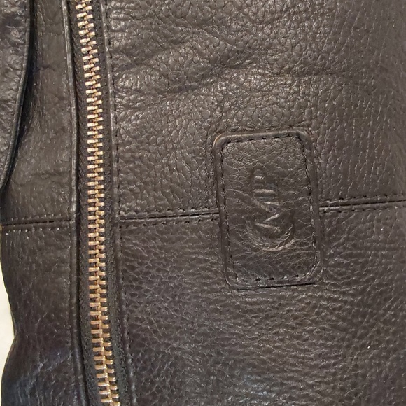 Marta Ponti Large black pebbled leather hobo bag With Silver Accents - Picture 9 of 15